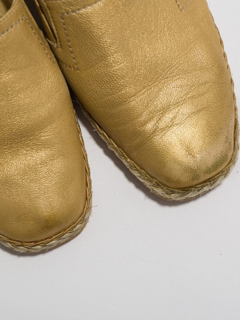 Andre Assous gold leather espadrille wedge 7.5